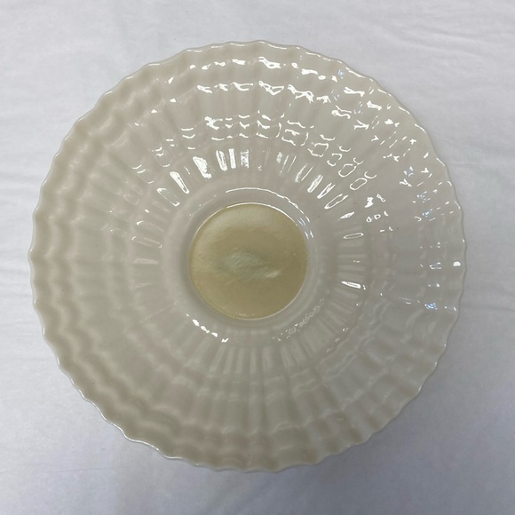 Belleek Limpet Saucer x 8